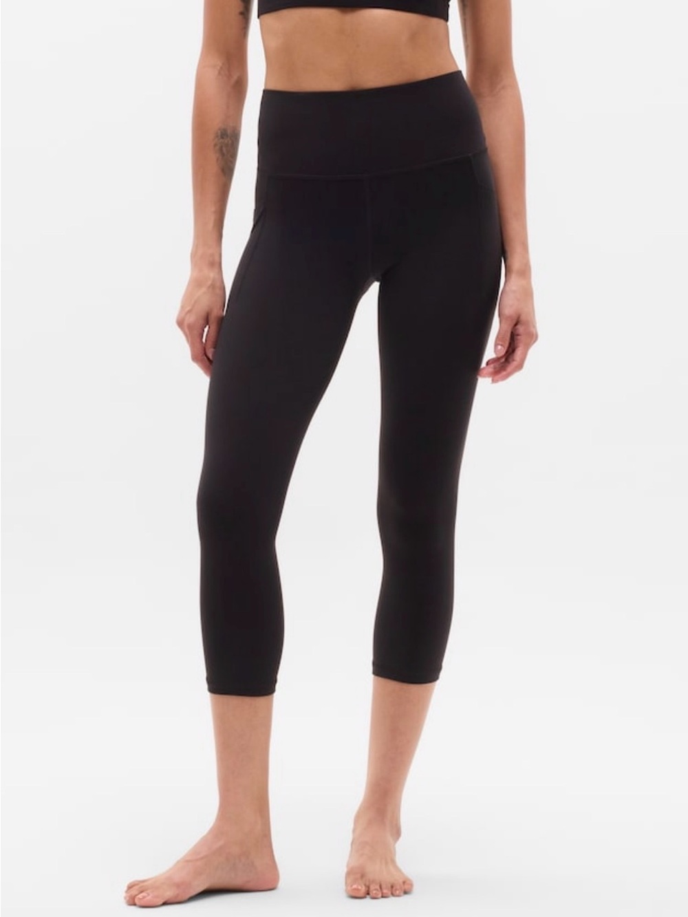 NWT!  Athleta Salutation Stash Capri!  Black, MP!